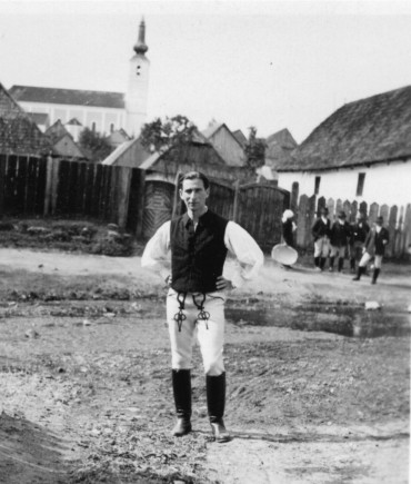 Dr. Remetei Balás Gábor jogtörténész, író 1942-ben